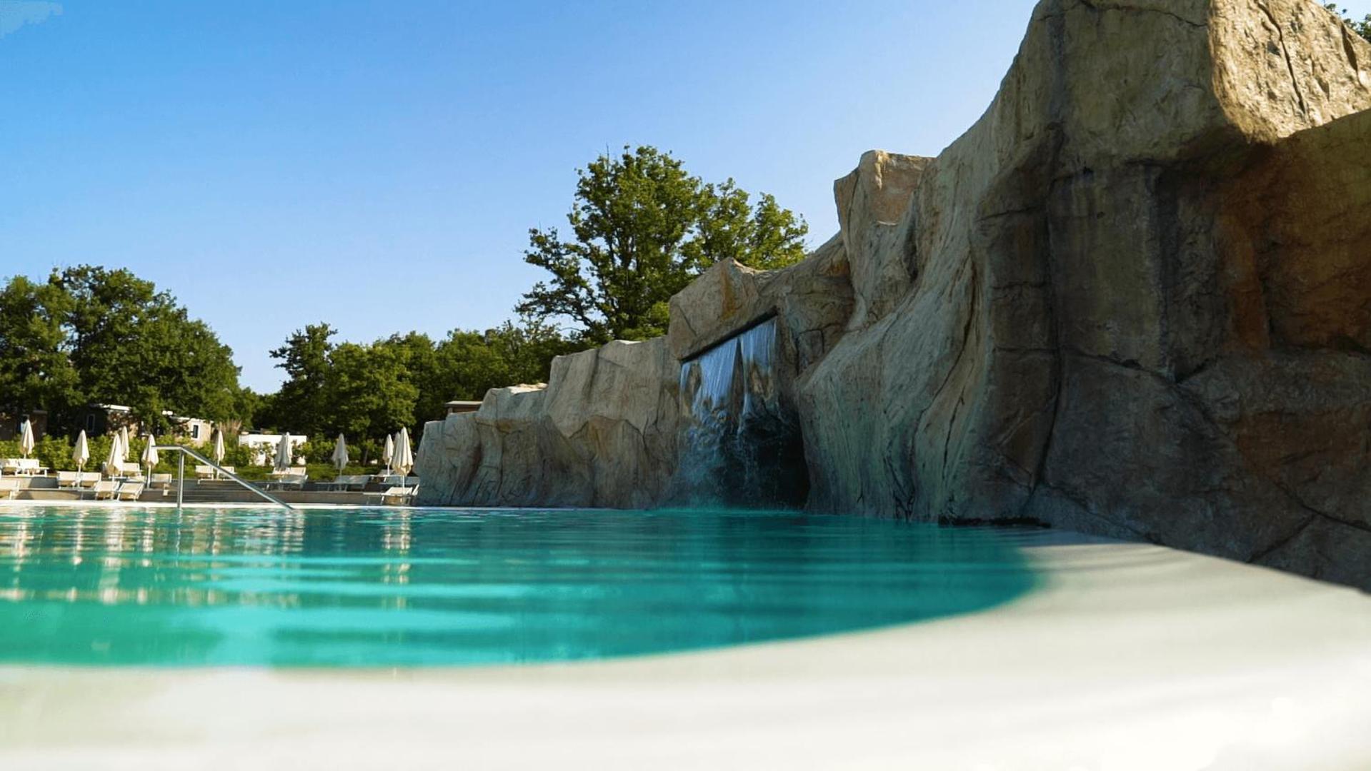 Easyatent Mobile Bijela Uvala Vakantiepark 4*